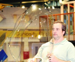 Dennis Fioravanti of Essential Wholesale makes a BIG bubble - Photo courtesy of Erin Pikor Photo: Dennis makes a big bubble