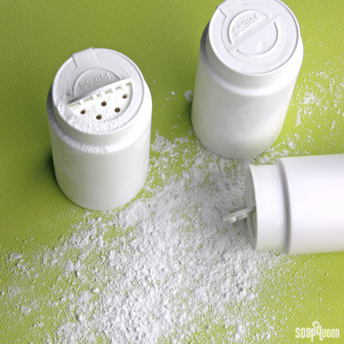 Dry Shampoo Tutorial on Soap Queen
