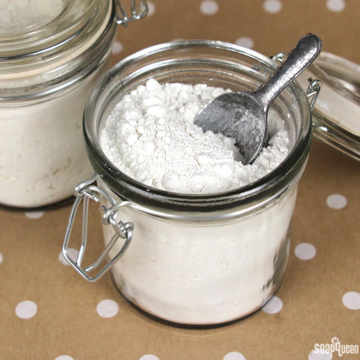 This Silky Coconut Milk Face Mask is made with coconut milk powder, colloidal oatmeal and kaolin clay to create a product that is incredibly gentle.