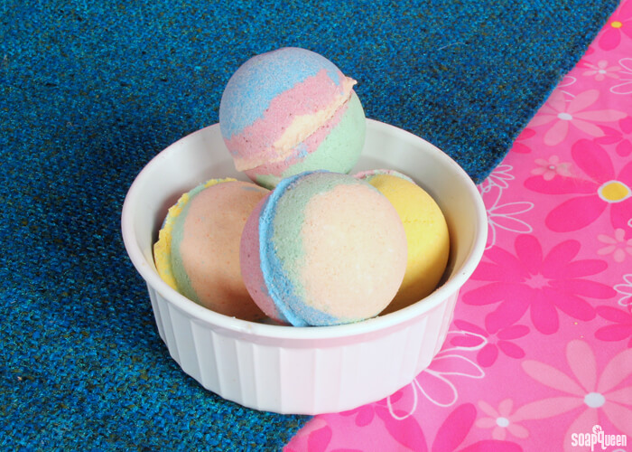 Tie-Dye Bath Bomb Tutorial on Soap Queen