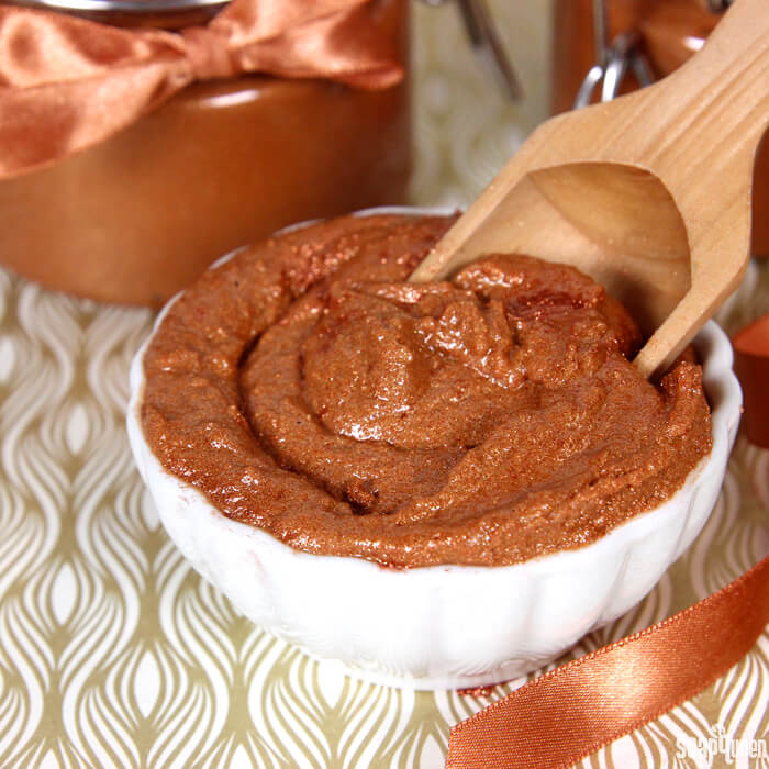 This Caramelized Copper Sugar Scrub is made with avocado butter and lots of sparkle for a hydrating and luxurious feel.