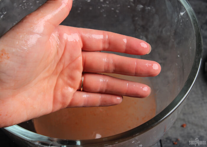 Kauai Red Sea Salt Scrub DIY /// Learn how to make this scrub using jojoba oil and natural Kauai Sea Salt.
