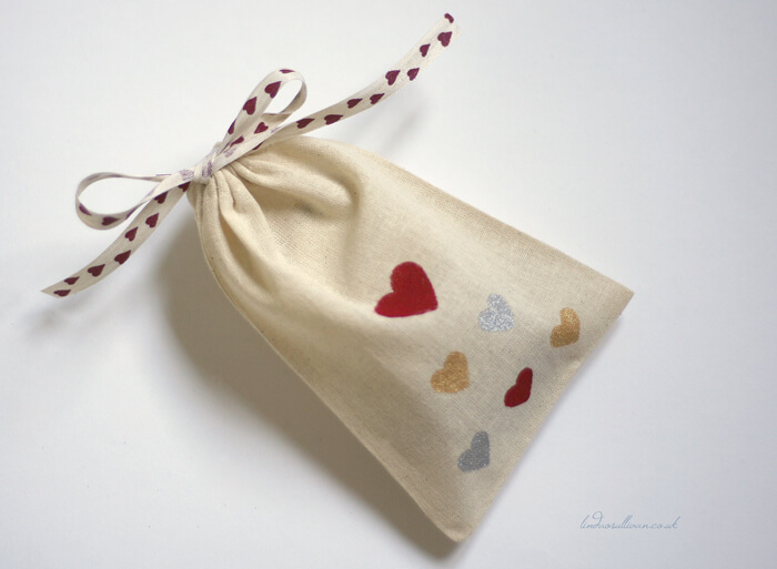 How to Make Custom Stenciled Bags