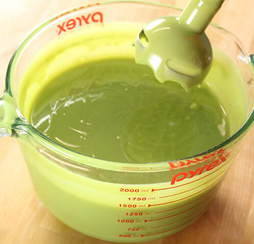 Adding colorant to cold process soap