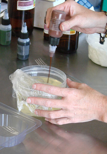 Making clamshell soap Clamshell3