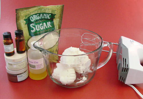 Making cinnamon sugar scrub SugarScrub1
