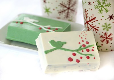 Christmas cake using the bird on branch mold.