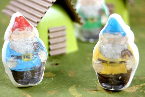 Soapy Gnomes hangin' out