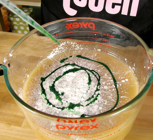 Adding colorant to cold process soap