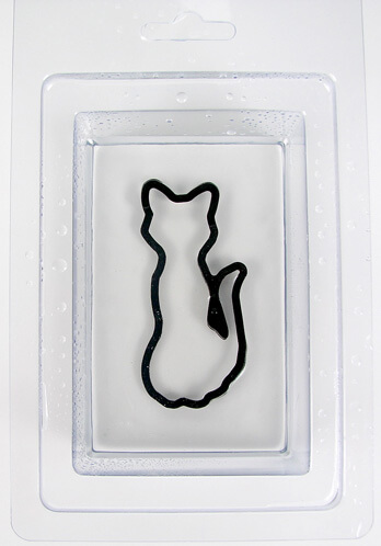 Rubber band embedded melt and pour soaps