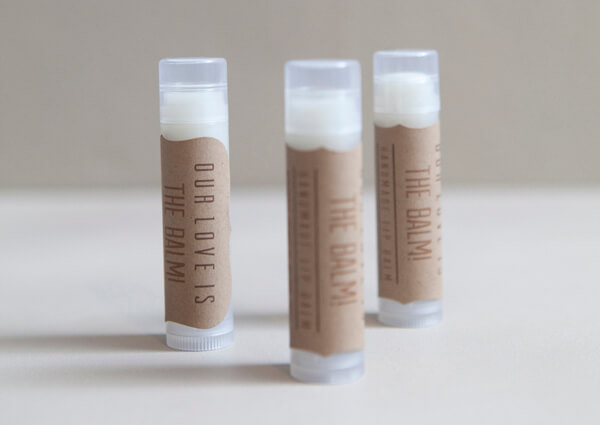 ST_DIY_lip_balm_wedding_favors_10 DIY homemade lip balm wedding favors