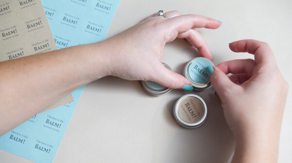ST_DIY_lip_balm_wedding_favors_11 DIY homemade lip balm wedding favors