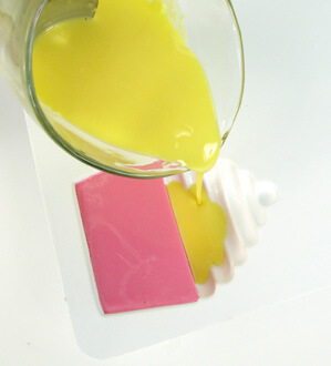 Making melt and pour cupcake soaps