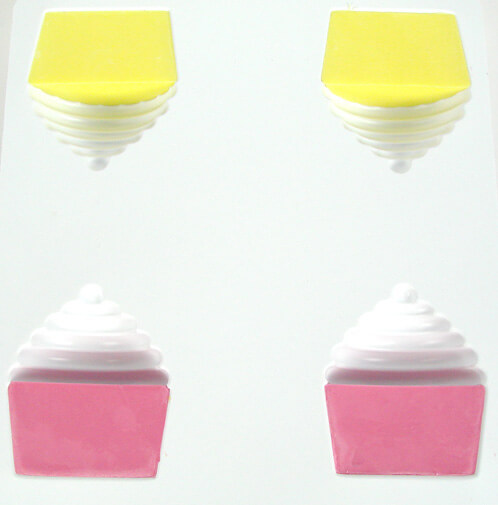 Making melt and pour cupcake soaps