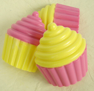 Melt and pour cupcake soaps Learn how to make these adorable melt and pour soap cupcakes! Great project for beginners.